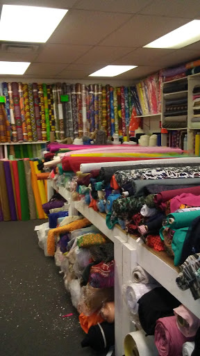 Fabric Store «New Rainbow Fabrics», reviews and photos, 608 W Roosevelt Rd, Chicago, IL 60607, USA