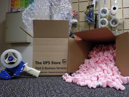 Shipping Service «The UPS Store», reviews and photos, 5 Tenafly Rd, Englewood, NJ 07631, USA