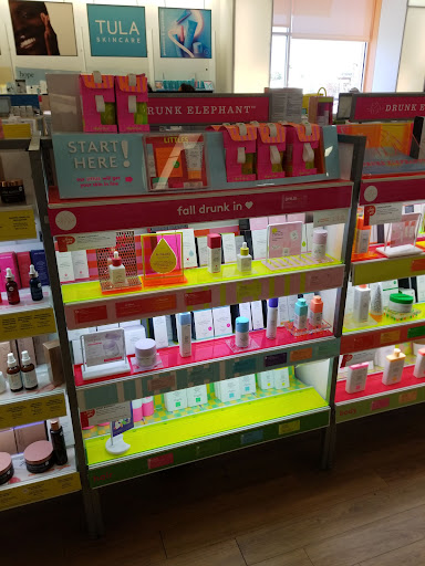 Hair Salon «Ulta Beauty», reviews and photos, 690 Collection Blvd, Oxnard, CA 93036, USA