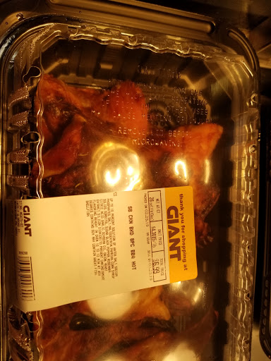 Grocery Store «Giant Food Stores», reviews and photos, 1465 W Broad St, Quakertown, PA 18951, USA
