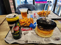 Frite du Restaurant de hamburgers Black And White Burger à Paris - n°14