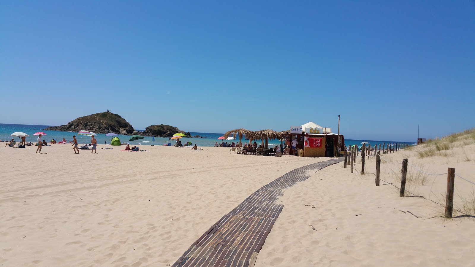 Photo de Plage de Su Giudeu - endroit populaire parmi les connaisseurs de la détente