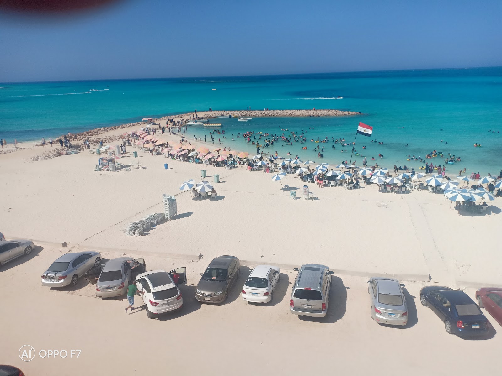 Obayed Matrouh Beach'in fotoğrafı geniş plaj ile birlikte