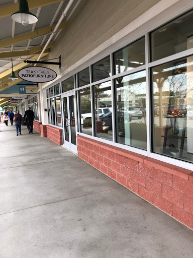 Outlet Mall «Tanger Outlet Hilton Head», reviews and photos, 1414 Fording Island Rd, Bluffton, SC 29910, USA