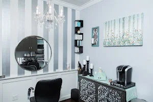 Phenix Salon Suites Middletown image