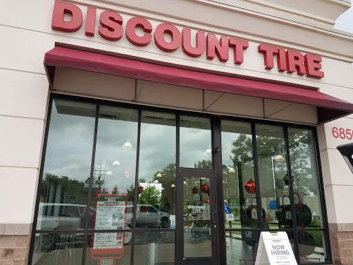 Tire Shop «Discount Tire Store - Brighton, MI», reviews and photos, 6850 Whitmore Lake Rd, Brighton, MI 48116, USA