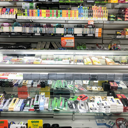 Tobacco Shop «Smoke Shop Plus», reviews and photos, 140 S Rainbow Blvd, Las Vegas, NV 89145, USA