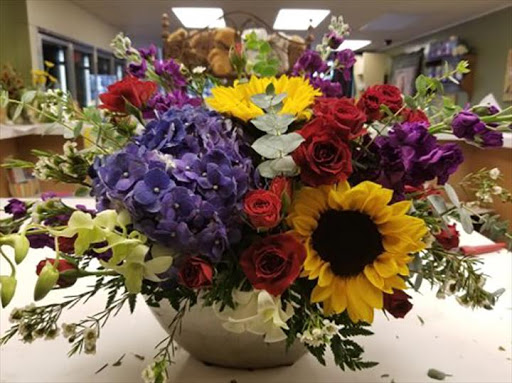 Florist «The Village Flower Shop», reviews and photos, 132 S Addison St, Bensenville, IL 60106, USA