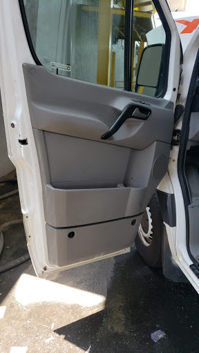 Car Wash «Walnut-Hill Hand Car Wash», reviews and photos, 1465 E Walnut St, Pasadena, CA 91106, USA