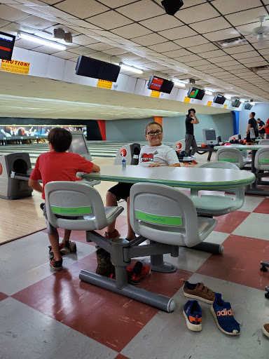 Bowling Alley «Tullahoma Bowling Lanes», reviews and photos, 900 S Anderson St, Tullahoma, TN 37388, USA