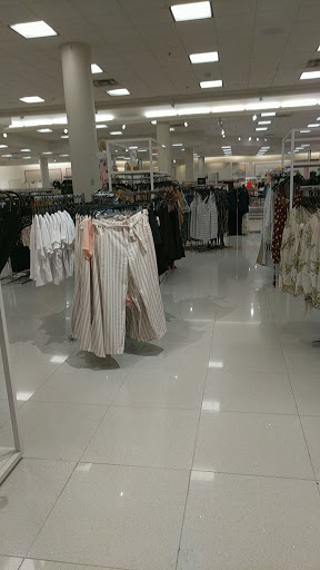 Clothing Store «Forever 21», reviews and photos, 10306 Southside Blvd, Jacksonville, FL 32256, USA