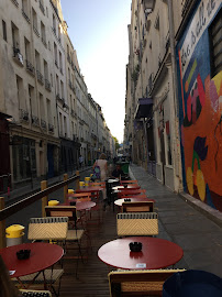 Atmosphère du Bistro Café du Marché des Enfants Rouges à Paris - n°2