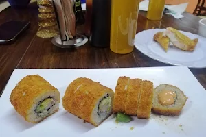 Ahiru Sushi image