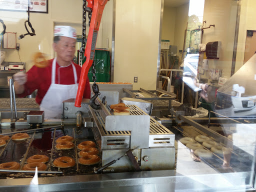 Donut Shop «Krispy Kreme», reviews and photos, 3400 W Mercury Blvd, Hampton, VA 23666, USA