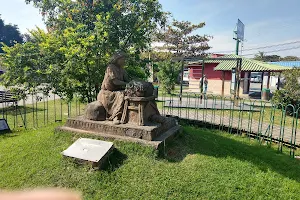 Monumento à Rendeira image