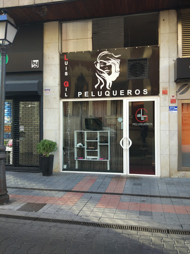 Luis Gil Peluqueros en Palencia, Palencia