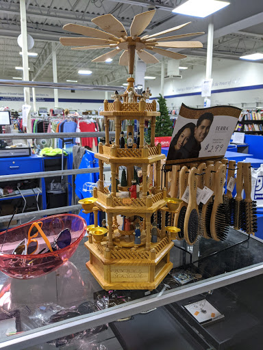Thrift Store «Goodwill», reviews and photos