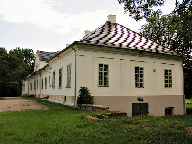 Ősi Magyar Címertár - Múzeum