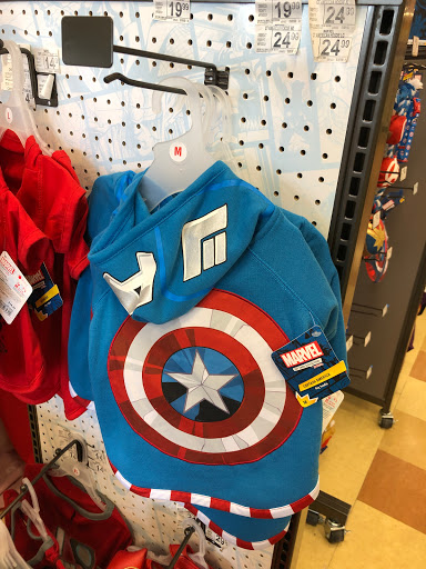 Pet Supply Store «Petco Animal Supplies», reviews and photos, 230 S Virginia St #880, Crystal Lake, IL 60014, USA