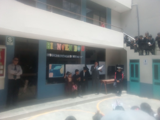 COLEGIO SAGRADOS CORAZONES - Huancayo