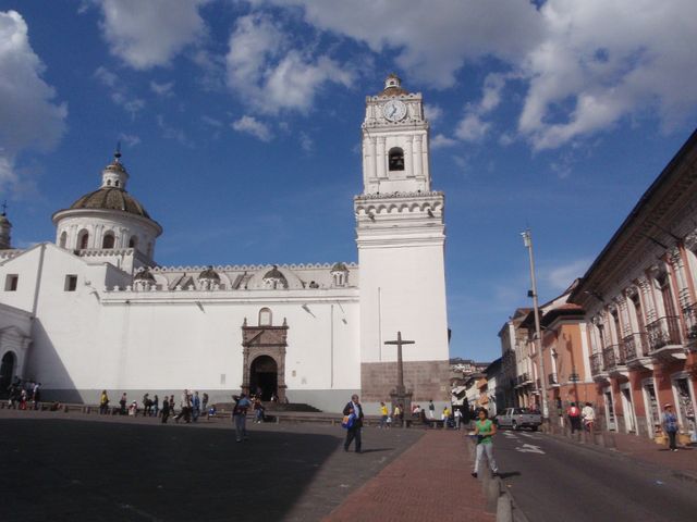 Quito Antiguo Spanish School Travel - Academia de idiomas