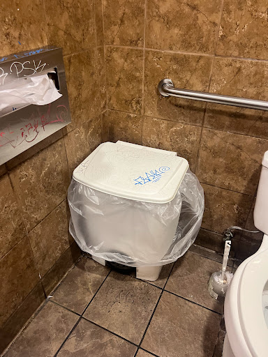 Popeyes Louisiana Kitchen image