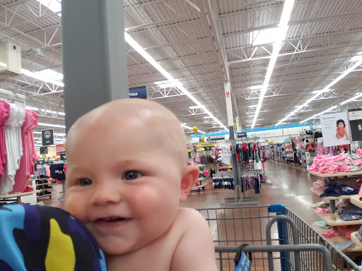 Department Store «Walmart Supercenter», reviews and photos, 970 Gehringer Dr, Fowlerville, MI 48836, USA