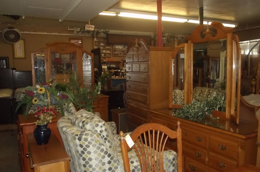 Junk Store «Family Thrift Store», reviews and photos, 1207 N Royal Ave, Front Royal, VA 22630, USA