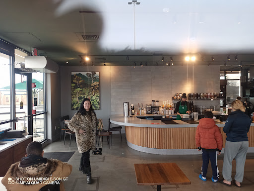 Starbucks, 90 Pleasant Valley St #170, Methuen, MA 01844, USA, 