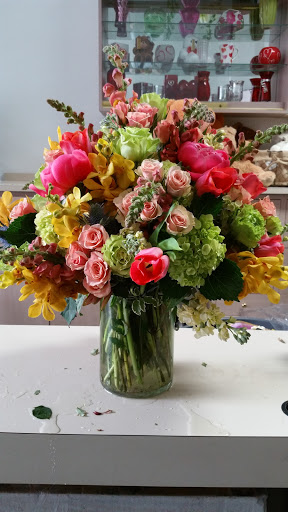 Florist «Dino Designs of Baltimore», reviews and photos, 330 N Charles St, Baltimore, MD 21201, USA