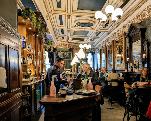 Reviews of Cafe Royal in Edinburgh - Pub