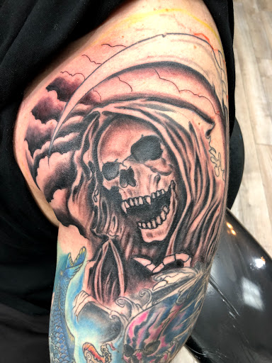 Tattoo Shop «Full Moon Tattoo», reviews and photos, 98 Lockwood Ave, Yonkers, NY 10701, USA