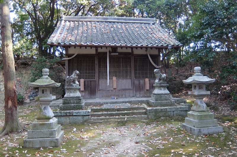 小寺巌島神社