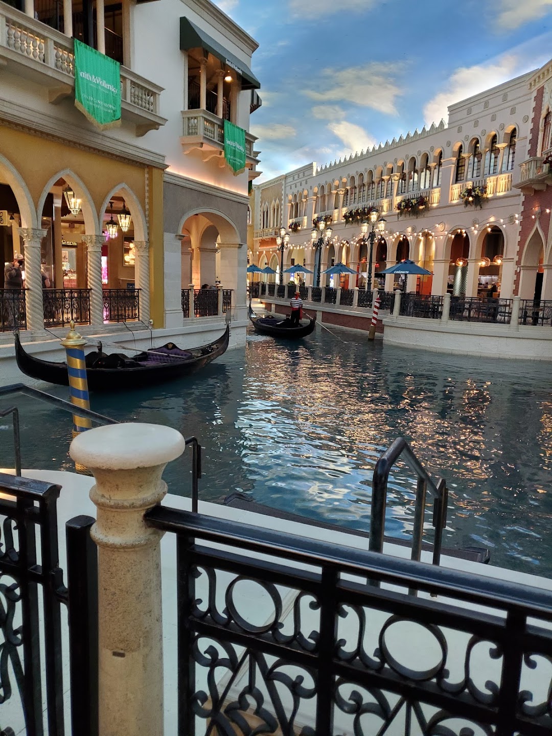 William Hill Sports Book - Casino Royale