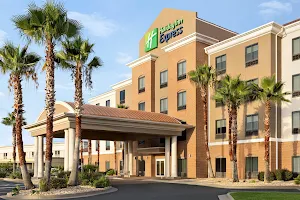 Holiday Inn Express & Suites Waycross, an IHG Hotel image