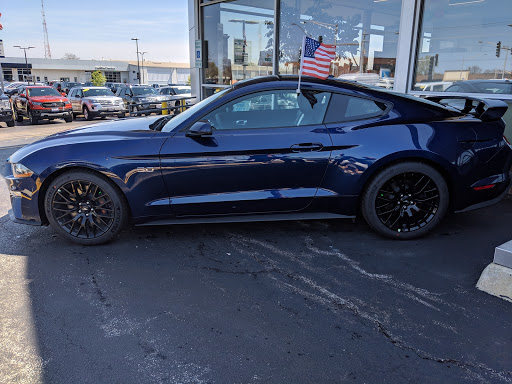 Ford Dealer «Arlington Heights Ford», reviews and photos, 801 W Dundee Rd, Arlington Heights, IL 60004, USA