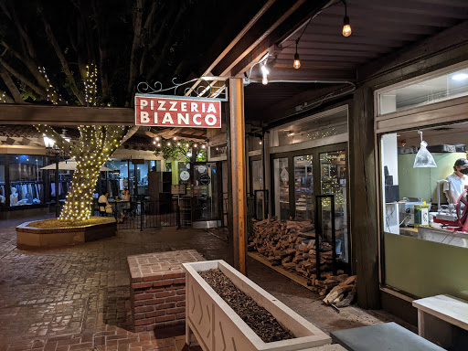 Shopping Mall «Town and Country Shopping Center», reviews and photos, 2021 E Camelback Rd, Phoenix, AZ 85016, USA