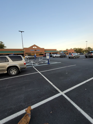 Grocery Store «Food Lion», reviews and photos, 46 Madison Plaza Dr, Madison, VA 22727, USA