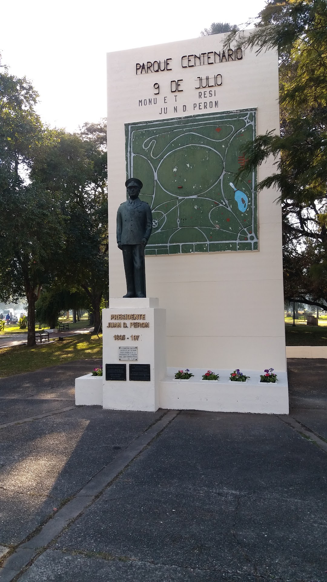 Monumento Pte Juan D. Perón
