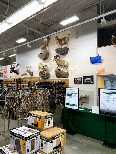 Sportsmans Warehouse image