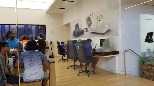 Computer Store «Microsoft Store», reviews and photos, 1 Garden State Plaza Blvd #2303, Paramus, NJ 07652, USA