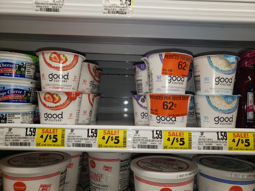 Grocery Store «Schnucks», reviews and photos, 6083 Mid Rivers Mall Dr, St Charles, MO 63304, USA