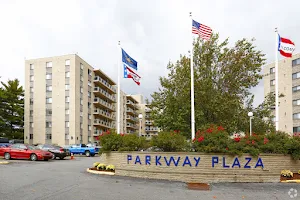 Parkway Plaza Student Apartments image