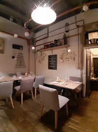 Atmosphère du Restaurant français Restaurant Derrière à Metz - n°18