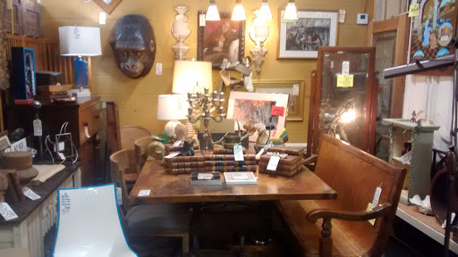 Antique Furniture Store «Lots of Furniture Antiques Warehouse», reviews and photos, 910 N Riverfront Blvd, Dallas, TX 75207, USA