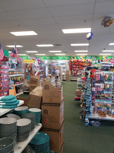 Dollar Store «Dollar Tree», reviews and photos, 2628 W State St, Alliance, OH 44601, USA