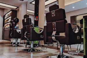 Reysim Salon & Academy image