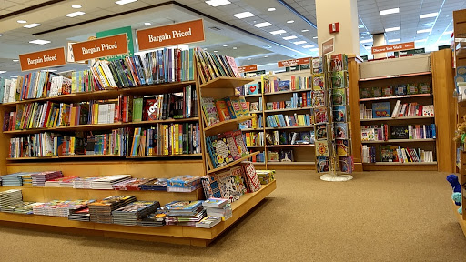 Book Store «Barnes & Noble», reviews and photos, 1291 Promenade Pl, Eagan, MN 55121, USA