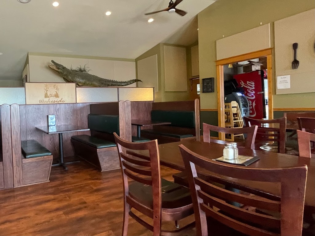 Wakeside Bar & Grill 57451