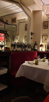 Atmosphère du Restaurant français Chez Monsieur à Paris - n°16